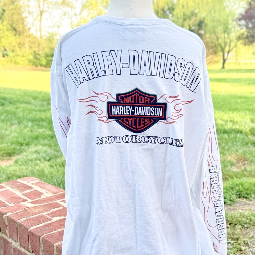 NWOT Harley-Davidson® Men's Bar & Shield Flames Long Sleeve Tee
